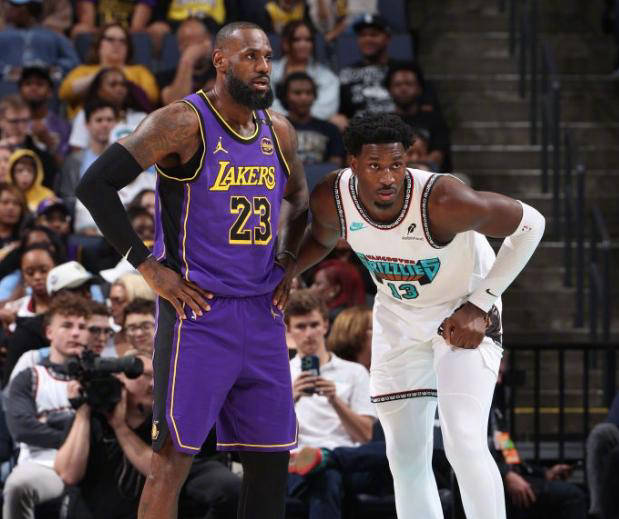 aoa体育体育网页版入口-包含湖人客场逆转太阳，詹姆斯再度成为比赛关键人物的词条