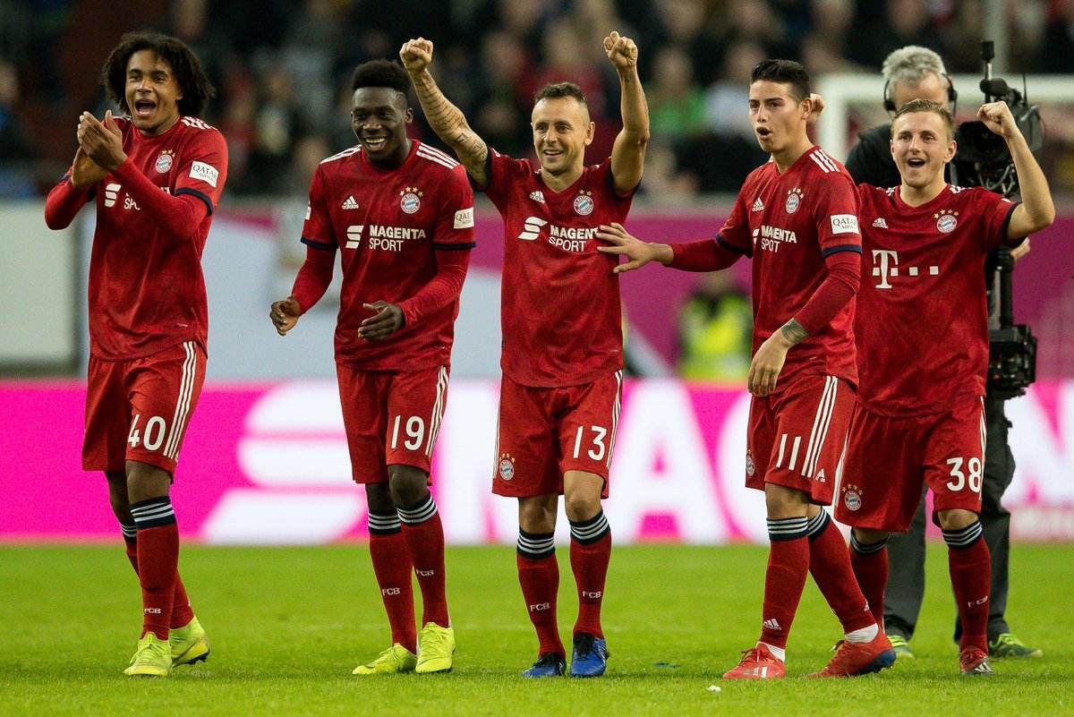 球队整体战术明确，球员合作默契