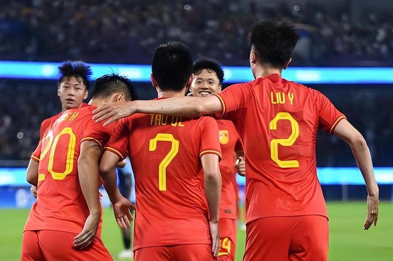 aoa体育体育亚洲官网-亚洲球队取得惊人连胜，实力得到认可
