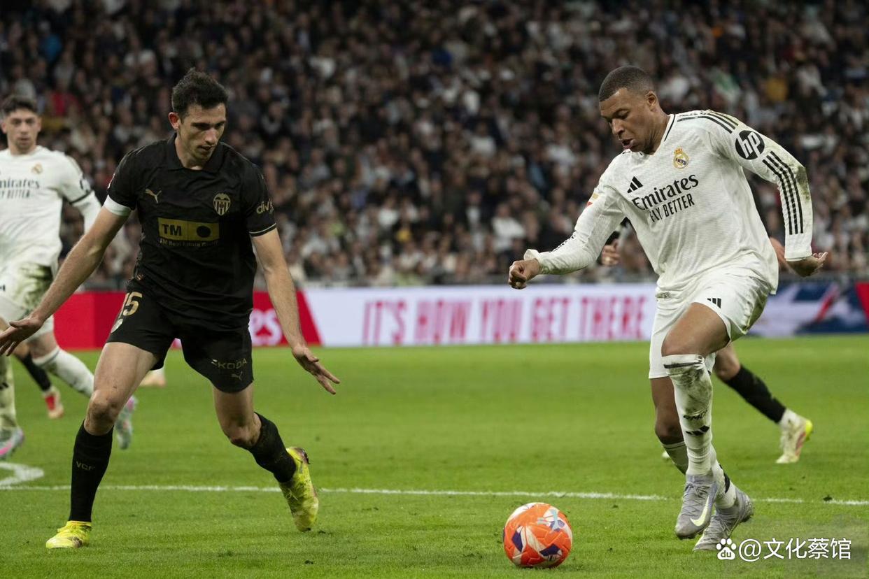 关于皇马后防线惨败，再输球海外媒体集体批评的信息