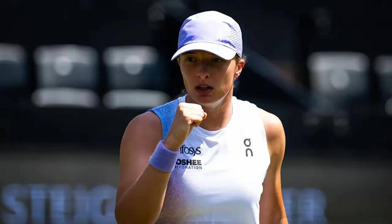 aoa体育体育登录-意大利足球女将备战慈善赛事