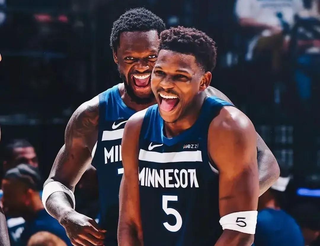 aoa体育体育网站-森林狼队球员团结一致，士气高昂迎接挑战的简单介绍