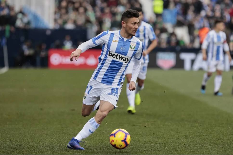 关于赫罗纳客场擒住莱加内斯，取得宝贵三分的信息