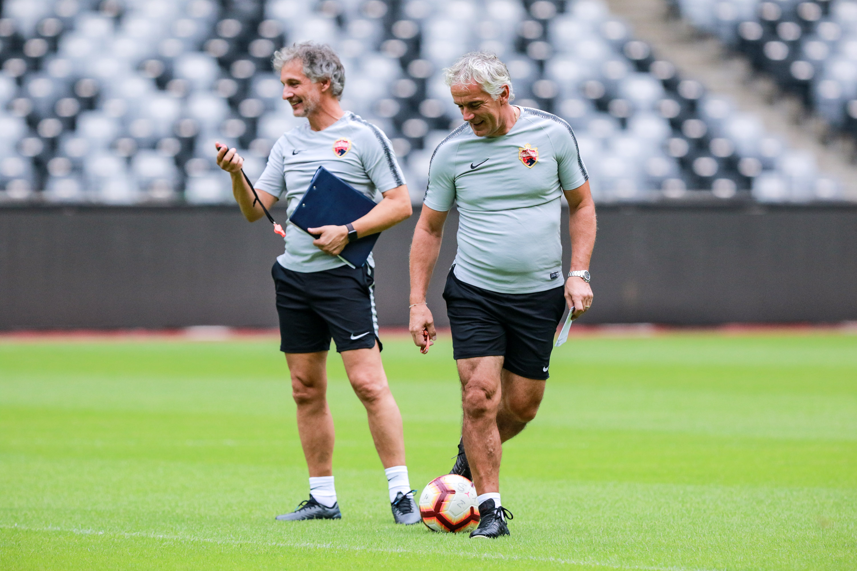 勒沃库森将士心怀必胜的决心备战下一场比赛的简单介绍