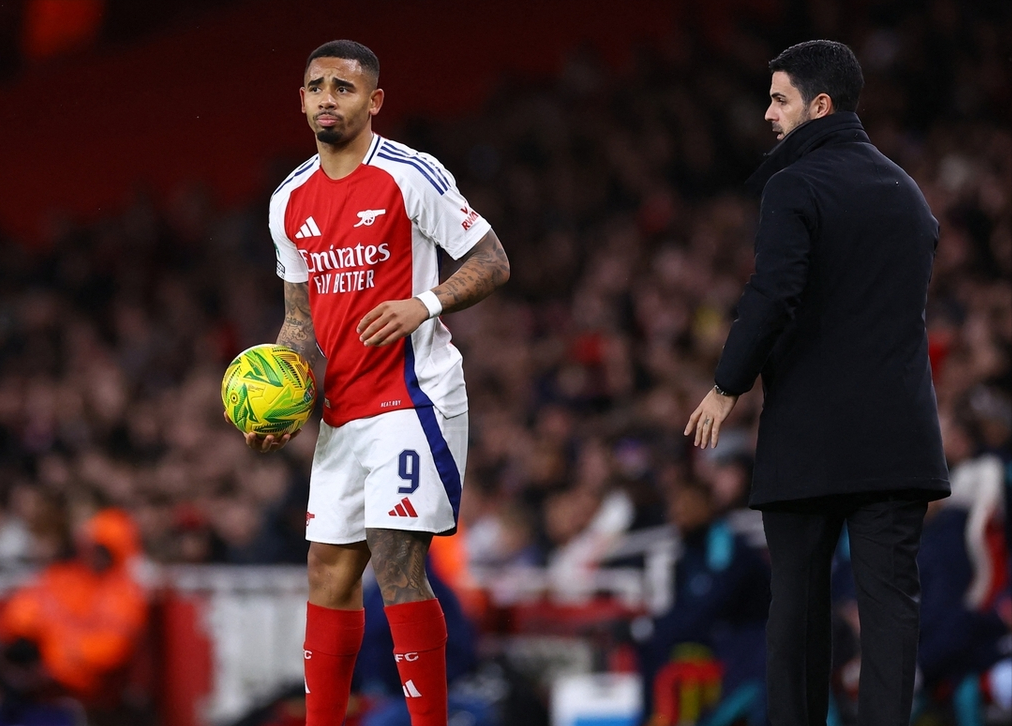 包含水晶宫迎战里昂，双方实力均衡的词条