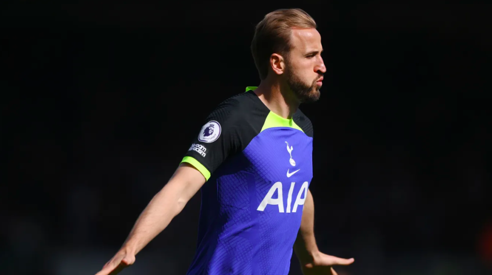 卡利亚里惊险逆转,取得保级关键胜利 卡利亚里惊险逆转,取得保级关键胜利