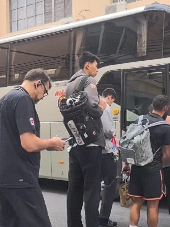 比赛前准备充分，球队备战状态出色