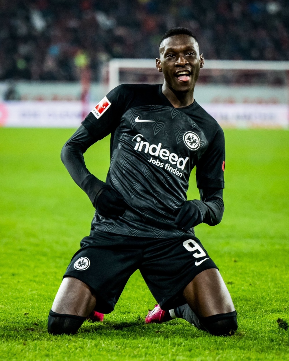 包含德里赫特入选意甲最佳阵容，成为球队不可或缺的一环的词条