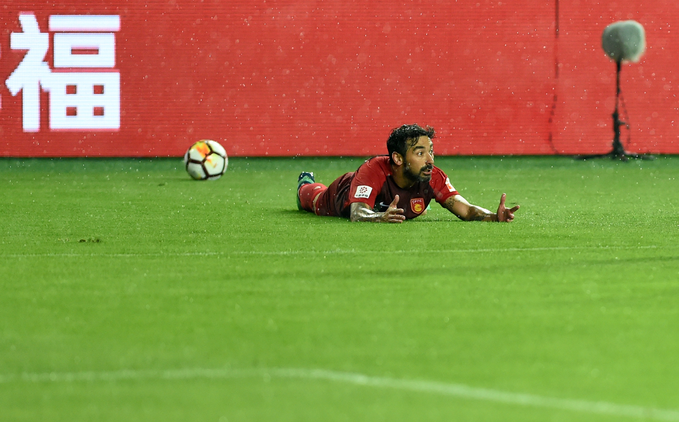 aoa体育体育网页版登录入口-包含重庆斯威突围成功，追赶前端球队的词条