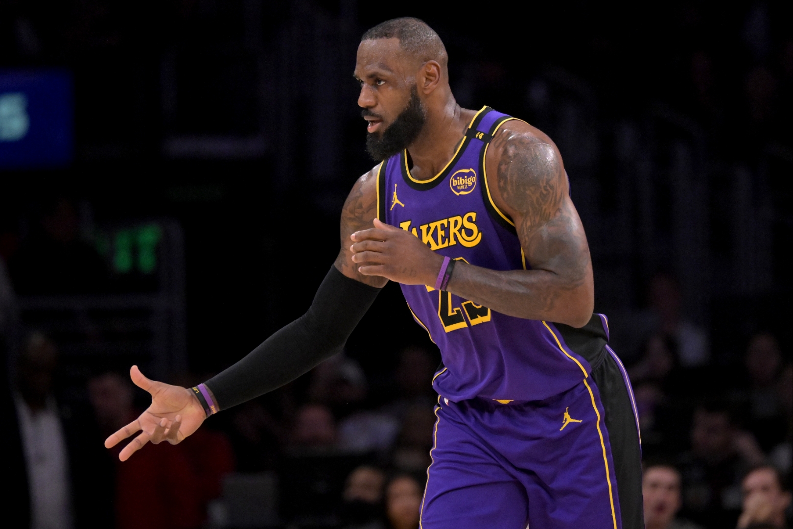 aoa体育体育官方登录入口-快船逆转热火，莱昂纳德关键三分